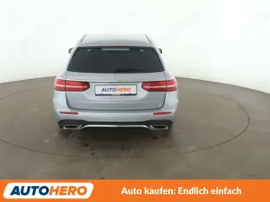 Mercedes-Benz E 220 E 220 d T AMG Line Aut.*AHK*360°CAM*NAV*LED*TEMPO* Bild 4