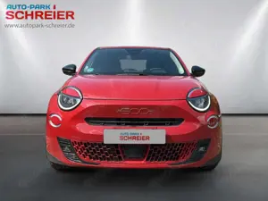 Fiat 600e RED*CARPLAY*EINPARKHILFE*TEMPOMAT* Bild 2