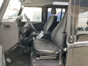 Land Rover Defender Bild 4