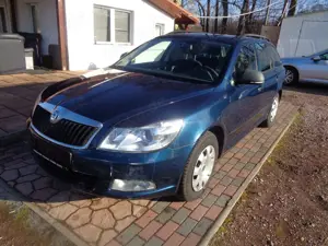 Skoda Octavia Octavia Combi 1.6 TDI -Sceckheftgepflegt