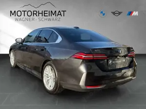 BMW 550 e xDrive 19" FahrwerkPro 360° ACC HiFi Bild 5