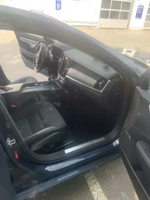 Volvo S90 D4 Geartronic Momentum Bild 4