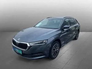 Skoda Octavia Combi 2.0 TDI Clever Navi LED GRA RFK AH