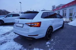 Skoda Superb Combi 2.0TSI DSG 4x4 SportLine Xenon Navi Bild 5