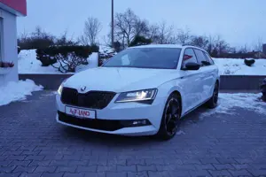 Skoda Superb Combi 2.0TSI DSG 4x4 SportLine Xenon Navi Bild 2