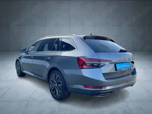 Skoda Superb Combi LK 2.0TSI 4x4 Autom. ACC+Navi+Sound Bild 4