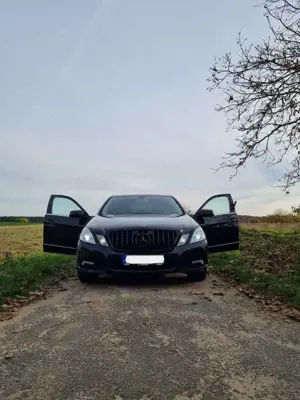 Mercedes-Benz E 250 E-Klasse CGI BlueEFFICIENCY Automatik Avantgarde