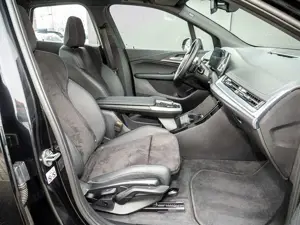 BMW 225 e xDrive Active Tour M Sportpaket AHK GSD 1VB DAB Bild 4