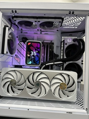 Gaming PC Hyte Q70 Touch AMD Ryzen 7 Bild 2