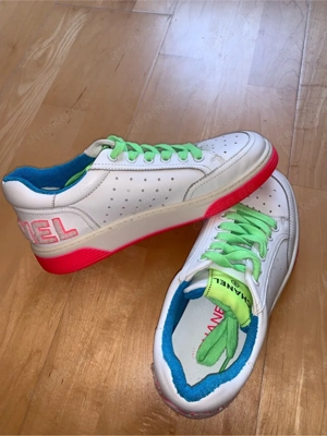 Sneaker weiß neon bunt 38