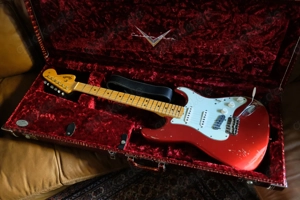 Fender Stratocaster 66 Relic Masterbuilt Dennis Galuszka (2014)