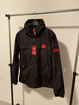 Herrenjacke schwarz mit rot
