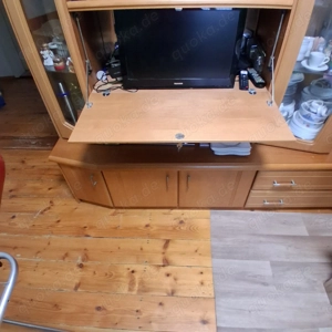  schöner Wohnzimmer Schrank kostenlos abzugeben Ende Februar in Worms 