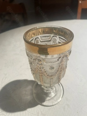 2 gleiche Kutschergläser mit Goldrelief und Goldrand 19. Jahrhundert