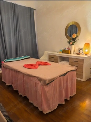 Entspannende Massage   ein Moment der Entspannung und des Wohlbefindens 