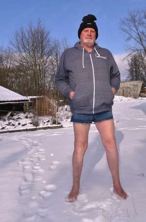 Bin Neu,würde mich gerne mal bearbeiten lassen