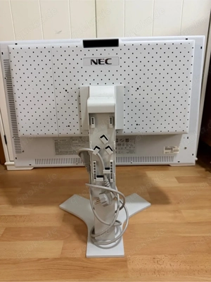 NEC 26  Monitor in Weiß   höhenverstellbar, drehbar, DVI VGA