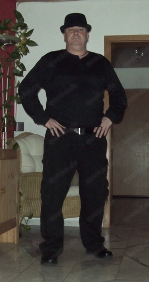 Suche Frau oder Paar für eine Freundschaft +