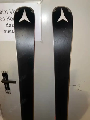 Atomic Redster S8 Carver  220 EURO  Hiermit biete ich einen Carver von Atomic an: 163cm