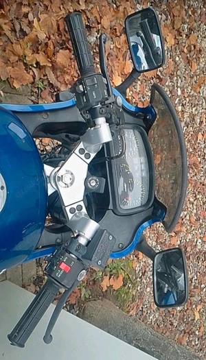 Kawasaki GPZ 500s Bild 3