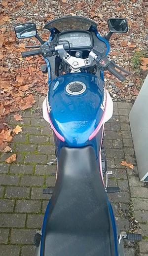 Kawasaki GPZ 500s Bild 2