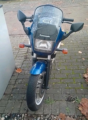 Kawasaki GPZ 500s Bild 4