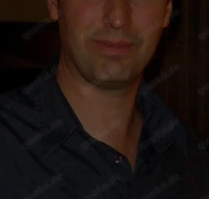 Attraktiver Mann sucht leidenschaftliche Begegnung