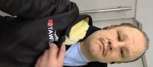 Nymohomane und unterwürfiger Diener 