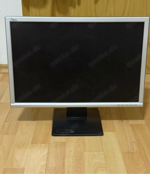 Fujitsu Siemens 22  Monitor   VGA DVI, neigbar & zuverlässig