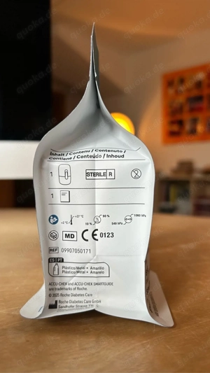 Blutzucker messen ohne Stechen: AccuChek SmartGuide Arm-Sensor