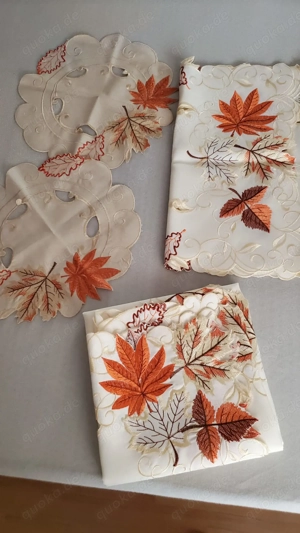 Tischläufer- Mitteldecke 