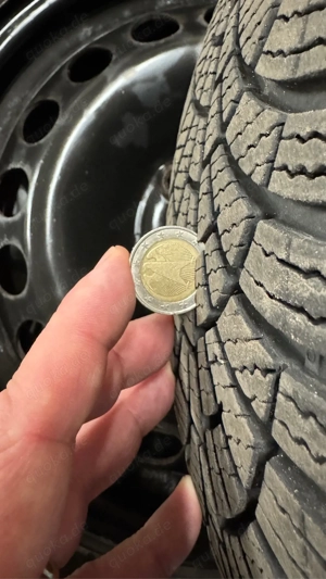 Verkaufe hier 4 Winterreifen von Goodyear UltraGrip 9 komplett mit Stahlfelgen. Bild 2