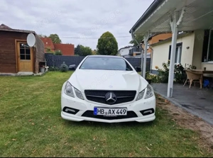 Mercedes-Benz E-Klasse Coupé   Sportliche Eleganz trifft auf puren Fahrkomfort 