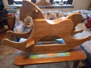 Großes Holzschaukelpferd,aufgearbeitet,Fußrasten verstellbar.