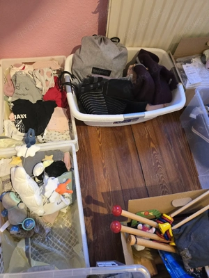 Bitte befreit uns!! Mädchensachen