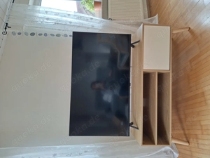 TV-Lowboard, 2 Jahre alt, in Top-Zustand