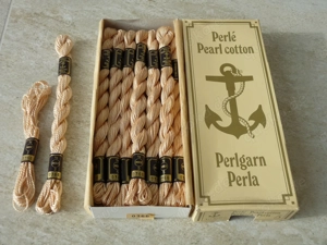 Perlgarn Glanzgarn MEZ beige 366, 12x Stärke 5, 1x3, Stickgarn