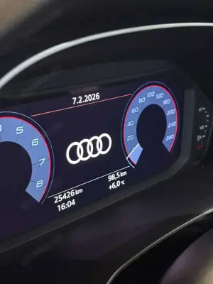 Audi Q3 40 TFSI quattro S tronic line Bild 5