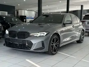 BMW 330 e G80*M-PAKET*ACC*MEMORY*KAMERA*KEYLESS*AMBIE