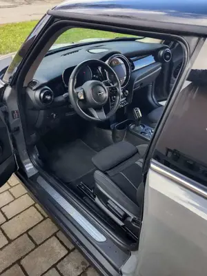 MINI Cooper SE MINI 3-TÜRER Elektro Essential Trim Bild 4