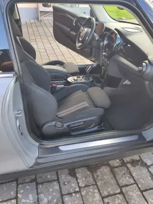 MINI Cooper SE MINI 3-TÜRER Elektro Essential Trim Bild 5