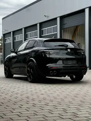 Alfa Romeo Stelvio V6 2.9 Bi-Turbo AT8-Q4 Quadrifoglio Bild 4