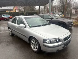 Volvo S60 2.0 T Premium Automatik **LEDER**SITZHZG.**