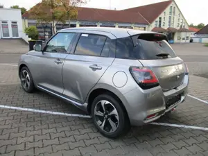 Suzuki Swift HYBRID 1.2 Comfort Plus CVT Bild 4