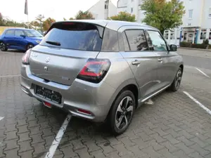Suzuki Swift HYBRID 1.2 Comfort Plus CVT Bild 3