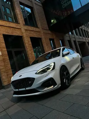 Ford Focus Focus ST 2,3 Performance Milltek HR Tuning BO He