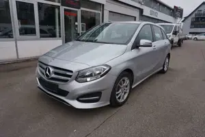 Mercedes-Benz B 180 Style,Aut,Navi,ParkP,Shz,Temp