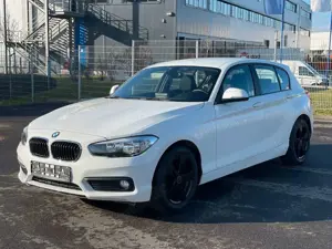 BMW 118 i Advantage Automatik Navi SH PDC 1.Hand