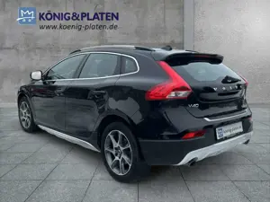 Volvo V40 Cross Country Country T3 Ocean Race Klima Navi Leder Bild 4