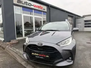 Toyota Yaris Hybrid 116 1.5 VVT-i Teamplayer *ComfortS Bild 2